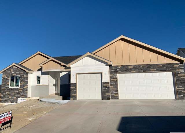 Property at 3698 Red Wolf Dr Dr, Casper, WY 82604, 3 beds, 2 baths