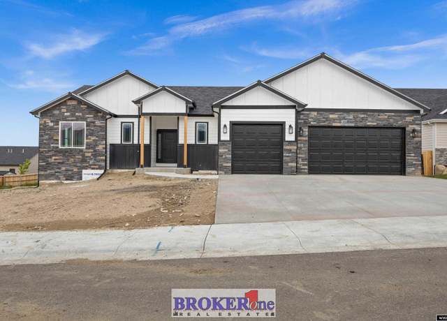 Property at 3698 Red Wolf Dr Dr, Casper, WY 82604, 3 beds, 2 baths