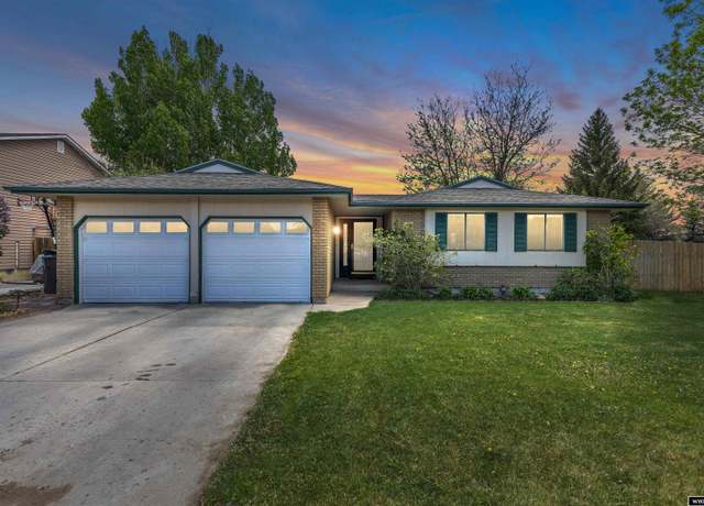 Property at 2424 Sierra Rd, Rock Springs, WY 82901, 5 beds, 3 baths