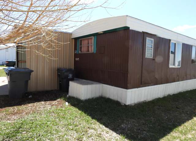 Property at 1207 Falcon Dr, Evanston, WY 82930, 2 beds, 1 bath