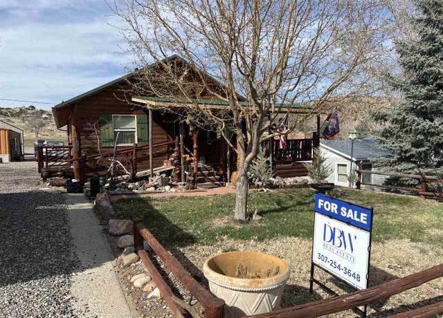 Property at 728 Park St, Thermopolis, WY 82443, 3 beds, 2 baths
