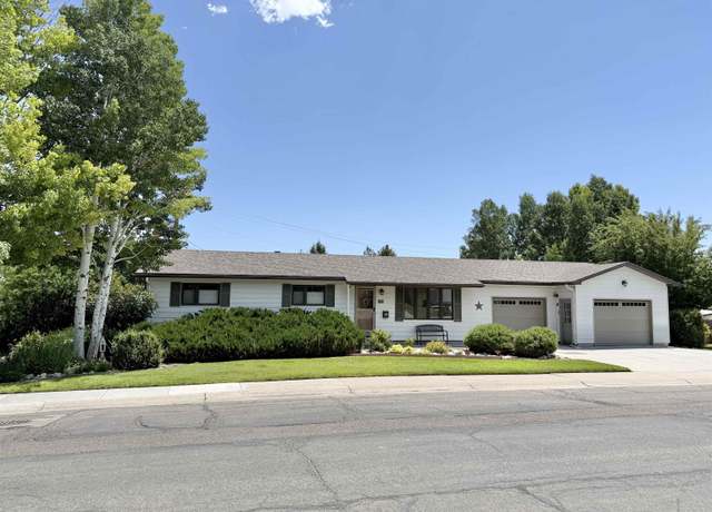 Property at 814 3rd West Ave, Kemmerer, WY 83101, 5 beds, 2.5 baths