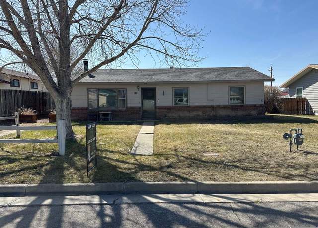 Property at 1112 Range View Ave, Saratoga, WY 82331, 3 beds, 1 bath