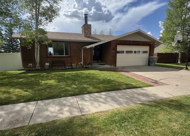 Property at 125 Hathaway Ave, Evanston, WY 82930, 4 beds, 3 baths