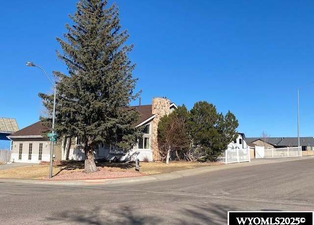 Property at 5231 S Center St, Casper, WY 82601, 3 beds, 2 baths