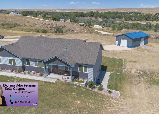 Property at 11212 Corral Rd, Evansville, WY 82636, 3 beds, 2.5 baths