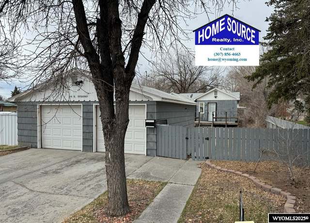 Property at 514 N Broadway Ave, Riverton, WY 82501, 2 beds, 2 baths