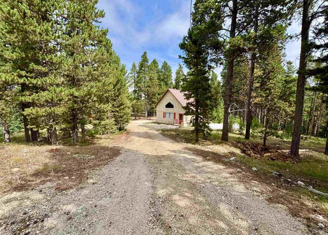 Property at 3350 Misty Mountain Rd, Casper, WY 82601, 1 bed, 0.75 baths