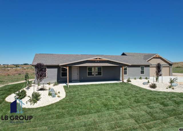 Property at 6524 Meadow Wind Way, Mills, WY 82644, 3 beds, 2 baths