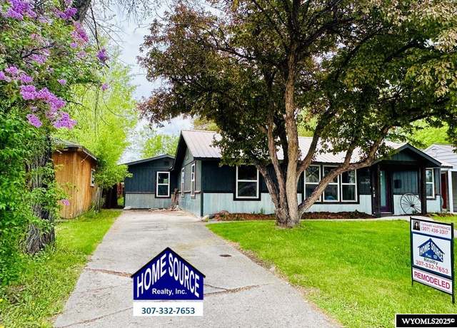 Property at 737 Cascade St, Lander, WY 82520, 3 beds, 1.75 baths