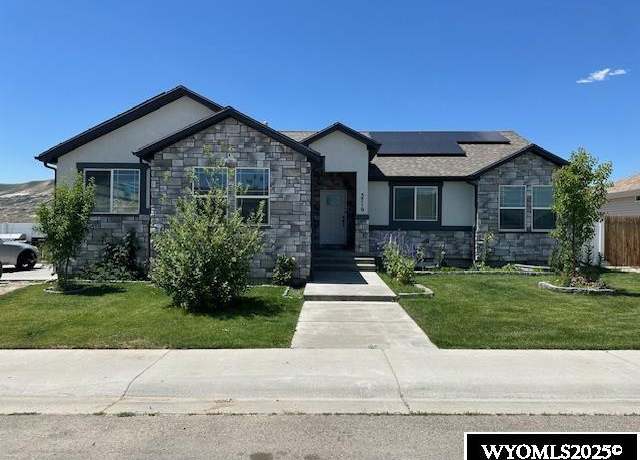 Property at 3716 Harrier Dr, Rock Springs, WY 82901, 6 beds, 3 baths