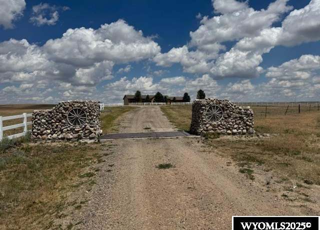 Property at 3200 E Ormsby Rd, Casper, WY 82601, 3 beds, 2 baths