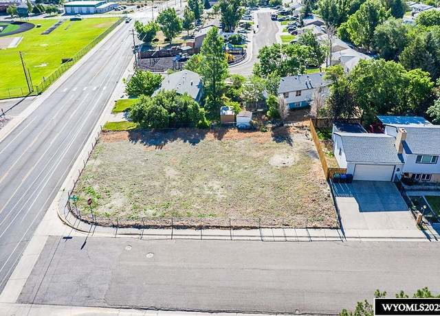 Property at 1010 Mountain View St, Green River, WY 82901