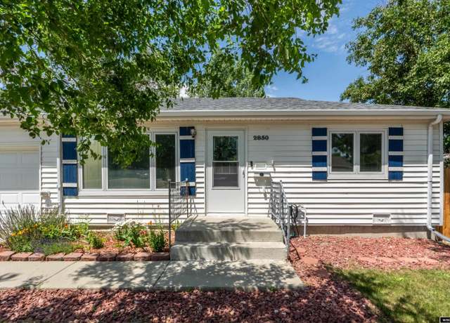 Property at 2850 E 8th St, Casper, WY 82609, 3 beds, 1.75 baths