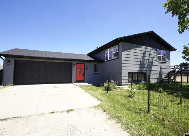 Property at 26 N Badger Rd, Rolling Hills, WY 82637, 3 beds, 1.75 baths
