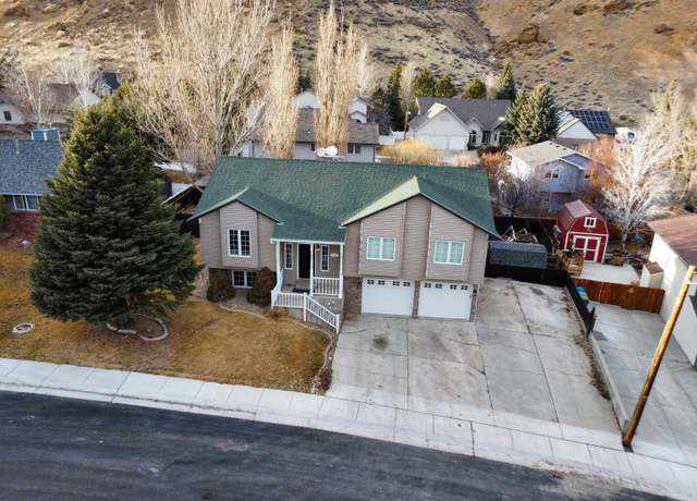 Property at 440 Faith Dr, Green River, WY 82935, 3 beds, 3 baths