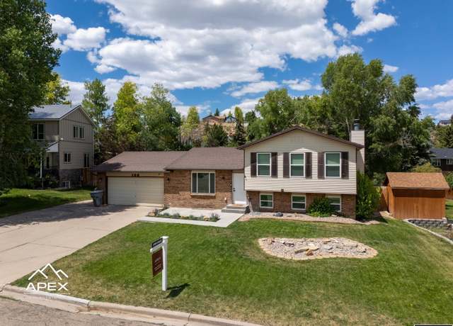 Property at 126 Briarwood Ct, Evanston, WY 82930, 5 beds, 1.75 baths