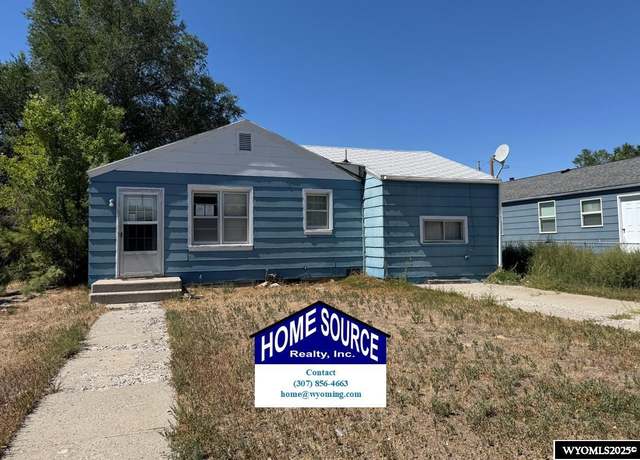 Property at 524 N 2nd St E, Riverton, WY 82501, 2 beds, 1 bath