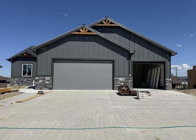 Property at 2605 Heathrow Ave, Casper, WY 82609, 3 beds, 2 baths