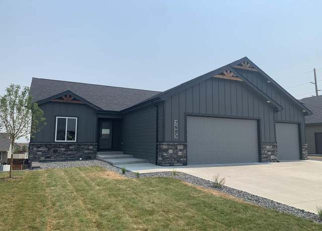 Property at 2605 Heathrow Ave, Casper, WY 82609, 3 beds, 2 baths