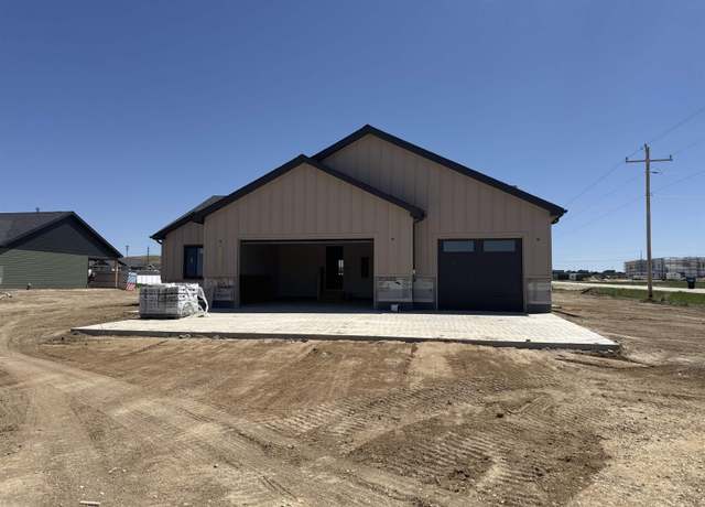 Property at 6581 Meadow Wind Way, Mills, WY 82604, 3 beds, 2 baths