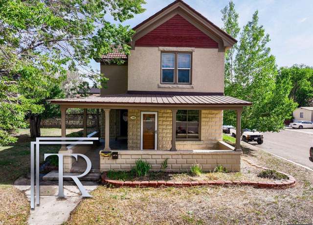 Property at 108 Canyon St, Lander, WY 82520, 3 beds, 2 baths