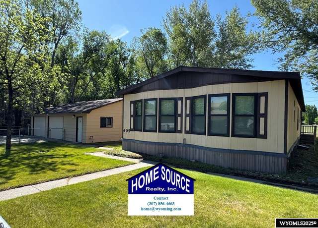 Property at 605 Spencer St, Riverton, WY 82501, 3 beds, 2 baths