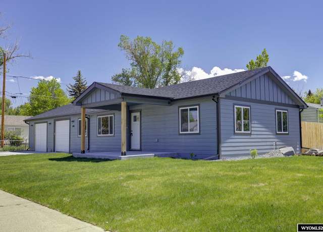 Property at 1845 W 16th St, Casper, WY 82604, 3 beds, 1.75 baths