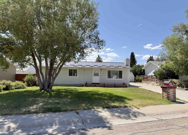 Property at 1121 6th West Ave, Kemmerer, WY 83101, 5 beds, 2 baths