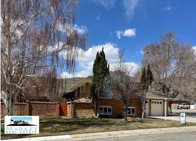 Property at 1216 Montana St, Rawlins, WY 82301, 4 beds, 2 baths