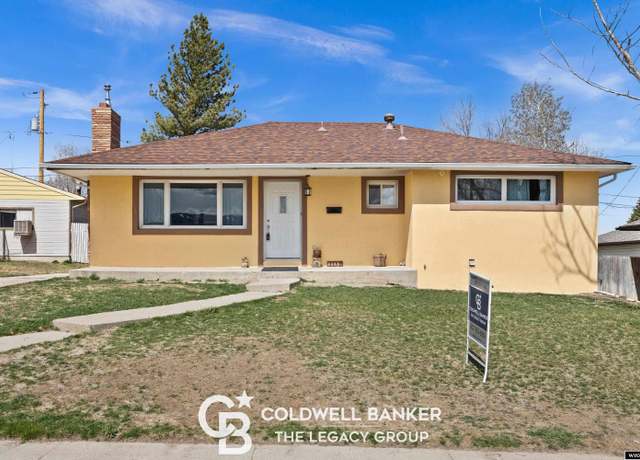 Property at 2448 Cheesbrough Way, Casper, WY 82609, 4 beds, 2 baths