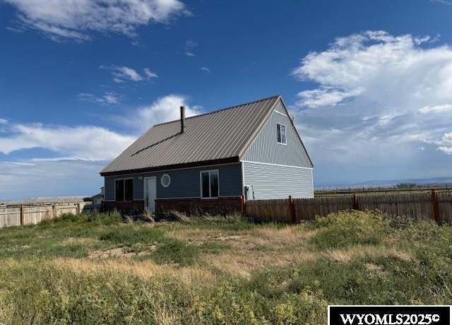 Property at 194 Edmund Rd, Lyman, WY 82937, 3 beds, 1.5 baths