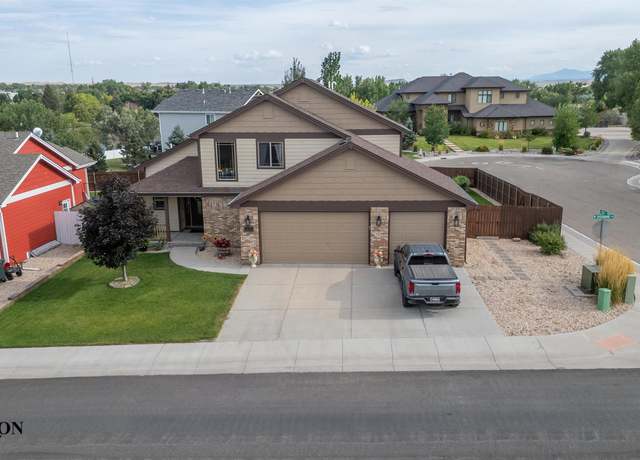 Property at 851 N Shoshone Shoshone Drive Dr, Douglas, WY 82633, 3 beds, 2.5 baths