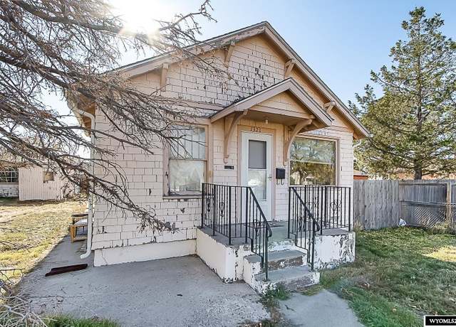 Property at 1321 E 23rd Street St, Cheyenne, WY 82001, 4 beds, 2 baths