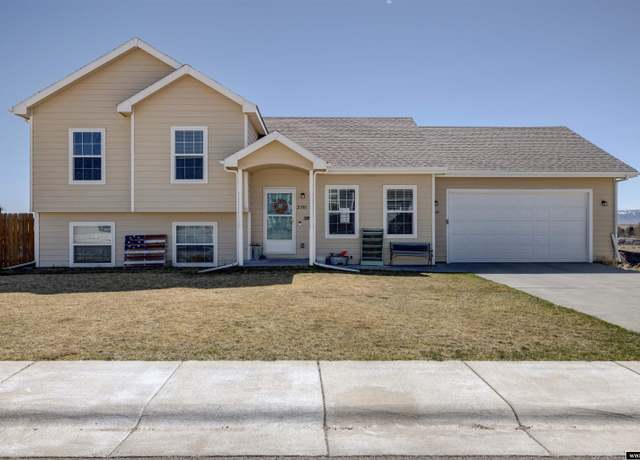 Property at 2301 Goosewing St, Bar Nunn, WY 82601, 3 beds, 2 baths