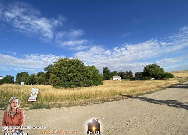 Property at 39 Ridgewater Ln, Douglas, WY 82633