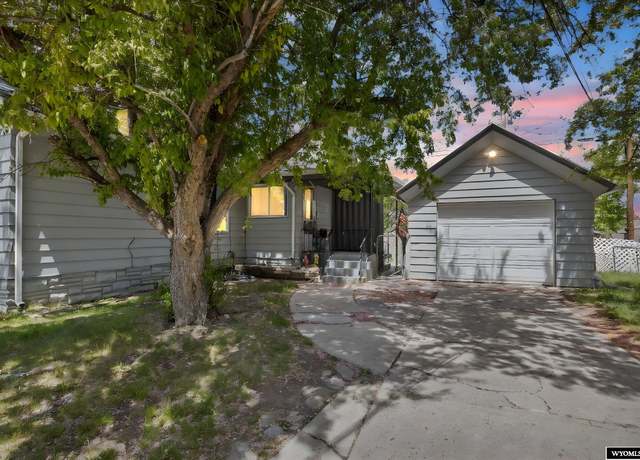 Property at 836 Walton Ave. Ave, Evanston, WY 82930, 2 beds, 2 baths