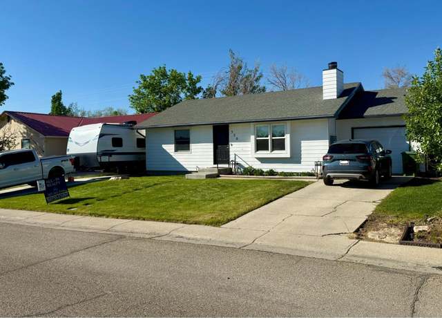 Property at 520 Pacific Dr, Rock Springs, WY 82901, 4 beds, 2 baths