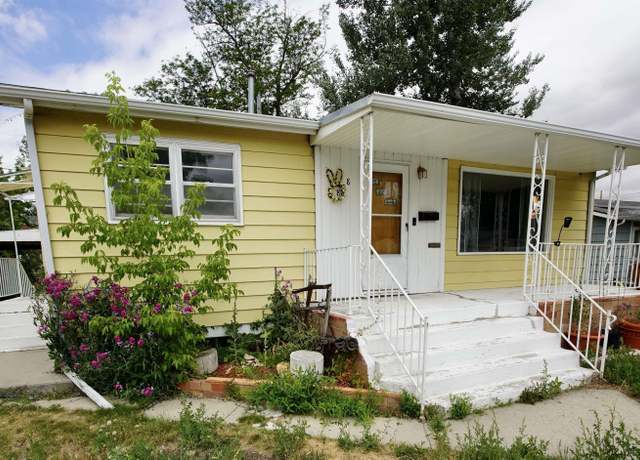 Property at 1828 S Poplar St, Casper, WY 82601, 4 beds, 1.75 baths