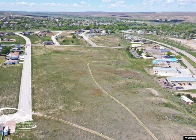 Property at 550 Emigrant Dr, Glenrock, WY 82637