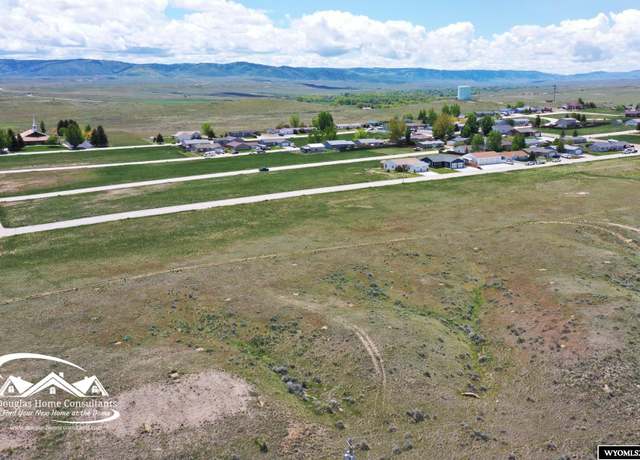 Property at 556 Emigrant Dr, Glenrock, WY 82637