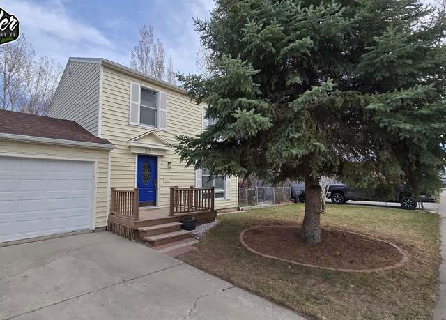 Property at 501 Pinnacle Dr, Riverton, WY 82501, 3 beds, 1.5 baths