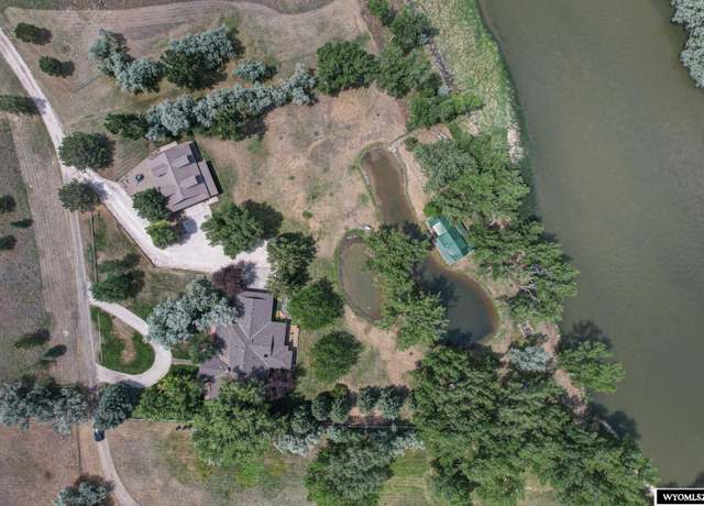 Property at 800 Pou Rd Rd, Evansville, WY 82636, 3 beds, 3 baths