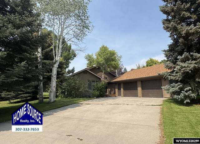 Property at 418 Westchester Ct, Riverton, WY 82501, 3 beds, 3 baths