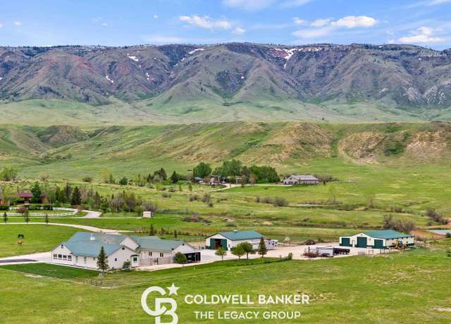 Property at 4960 S Skyline Rd, Casper, WY 82604, 5 beds, 6 baths