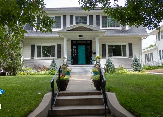 Property at 1015 S Durbin St, Casper, WY 82601, 4 beds, 2.5 baths