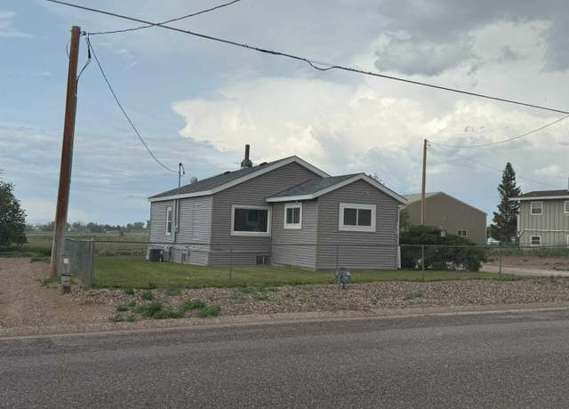 Property at 750 E Cole St, Wheatland, WY 82201, 1 bed, 1 bath