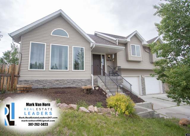 Property at 1306 E 19th St, Casper, WY 82601, 4 beds, 2 baths