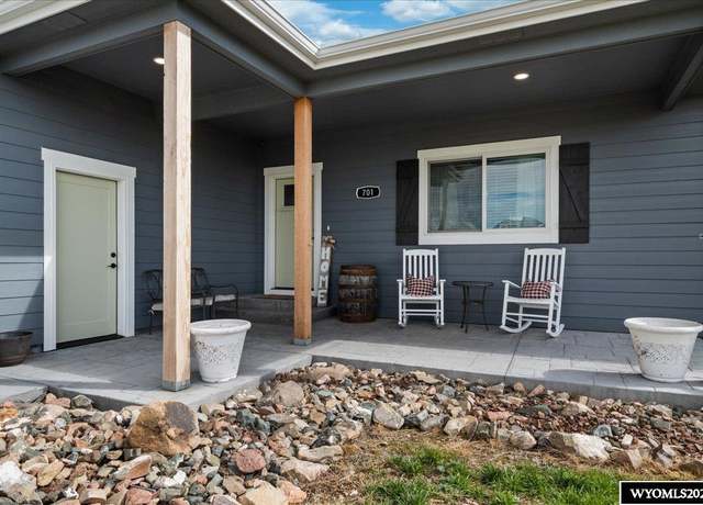 Property at 701 Jaymers Ln, Granite Canon, WY 82059, 5 beds, 3 baths