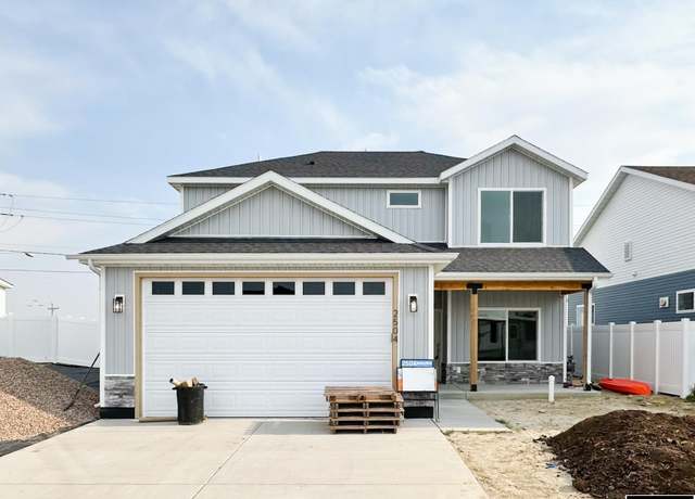Property at 2504 Bailey Blvd, Rock Springs, WY 82901, 3 beds, 2.5 baths